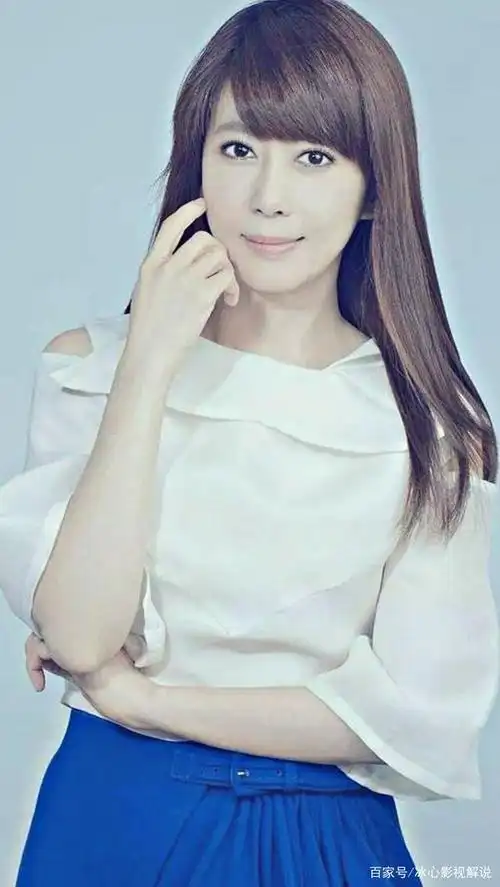 孟庭苇气质时尚写真照,清纯魅力,优雅迷人