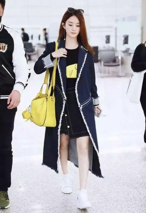 长相甜美的赵丽颖究竟是怎样搭配衣服的呢我们来看看吧