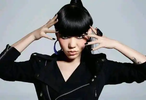 《中国好声音》导师官宣,张碧晨吴莫愁同台,遭网友吐槽_那英_关系