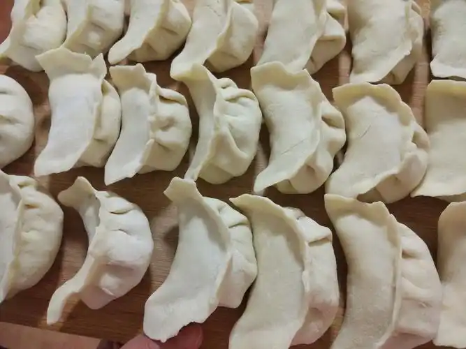 包饺子