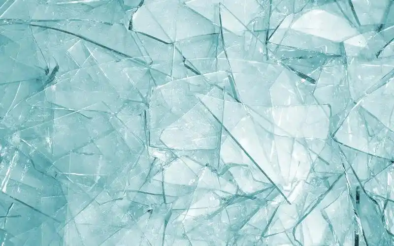 好看的win7屏幕破裂壁纸 - tt98图片网