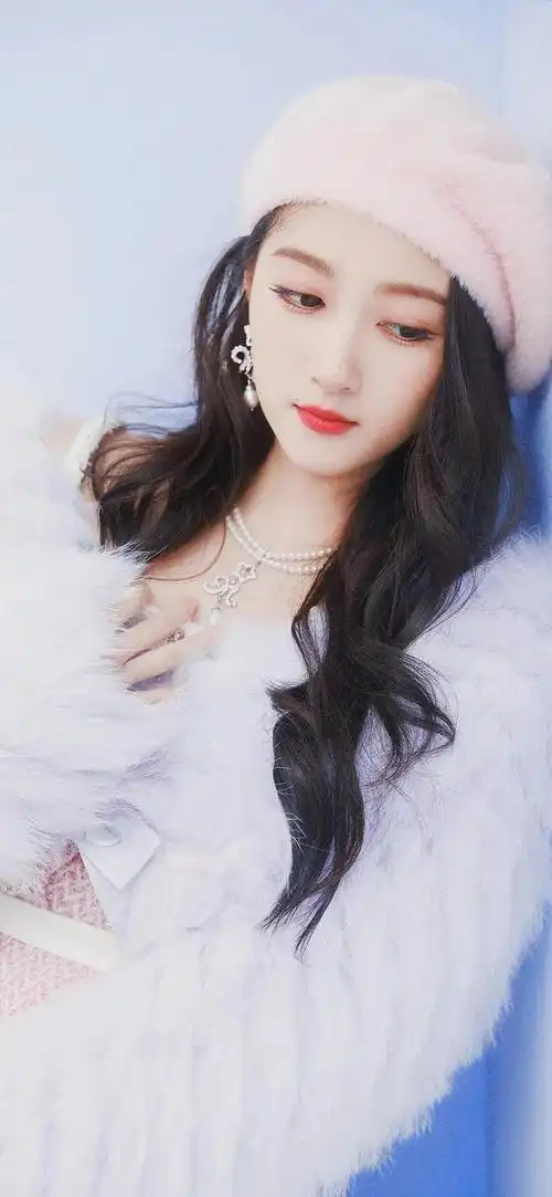 精选明星壁纸197关晓彤