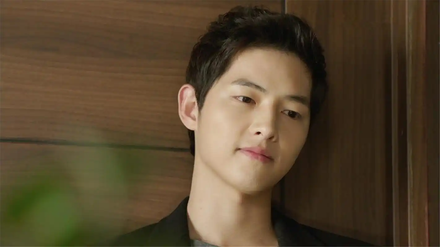 宋仲基善良的男人帅气微笑剧照图片桌面壁纸