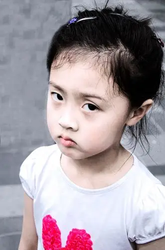 撅嘴的小女孩 - 人物类 摄影大赛2015 - 国家地理中文网