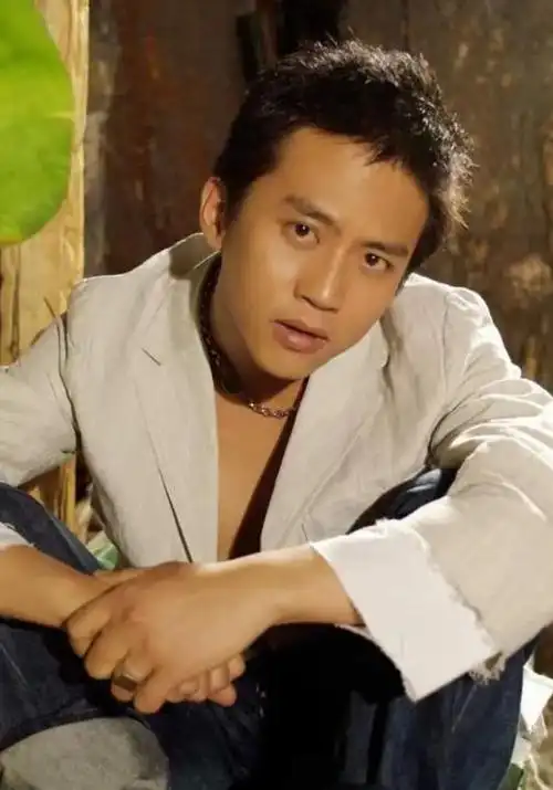 15岁逃出夜总会邓超我不该揍你我发泄在你身上