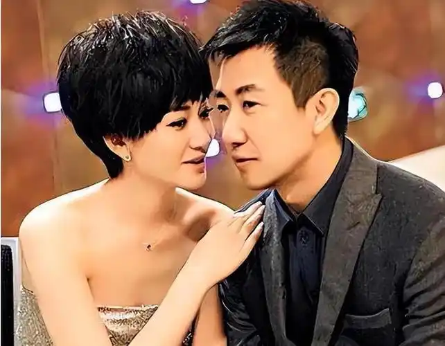 事实证明48岁的梅婷已经走上了一条康庄大道