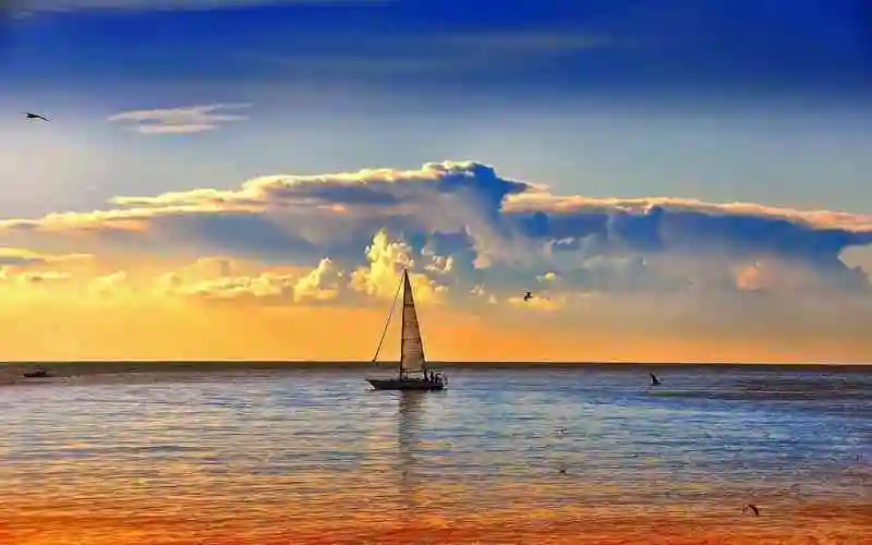 梦中看见大海和船是好兆头