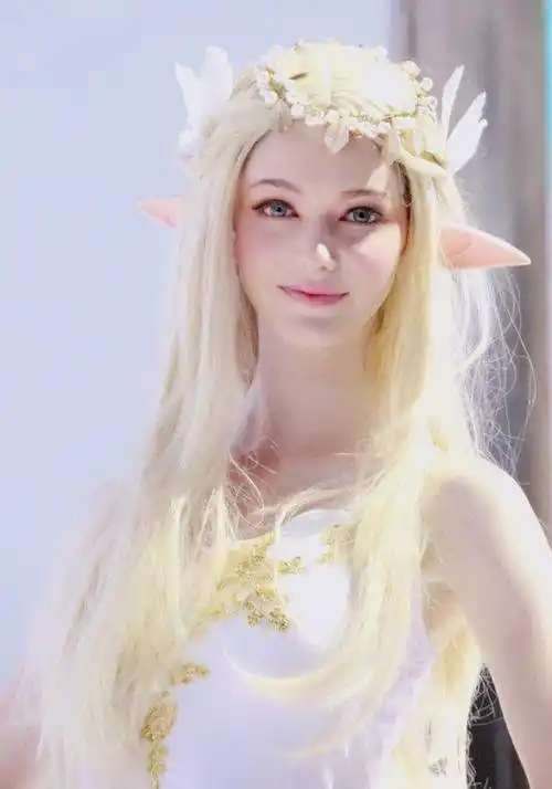 她被称"全球最美女人",原以为是电脑合成,看到素颜生图美极了_精灵