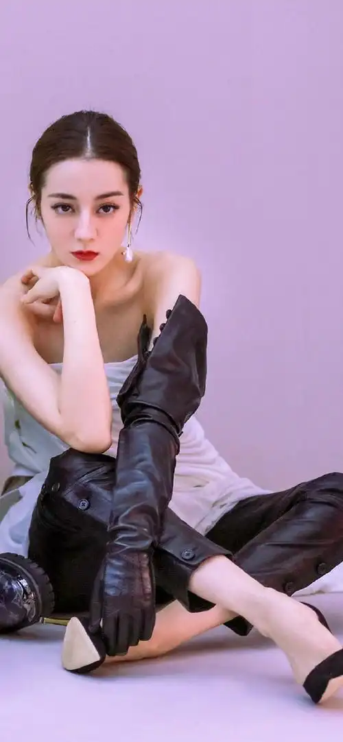 中国最美的女明星第一名迪丽热巴时尚气质写真手机壁纸