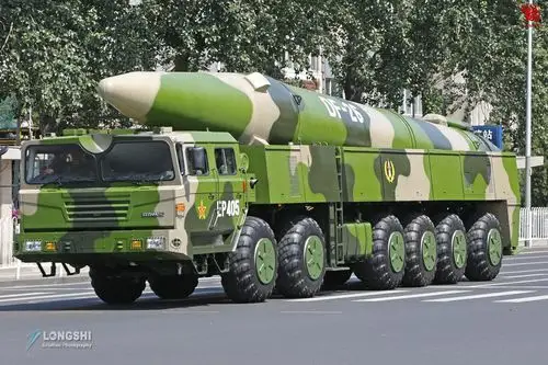 弹道导弹怎样一发击沉航母