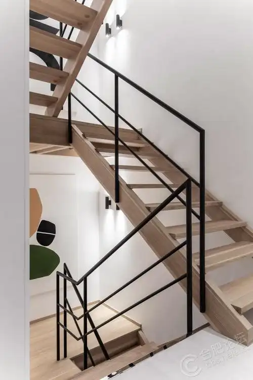 在家学装修～简单的别墅楼梯