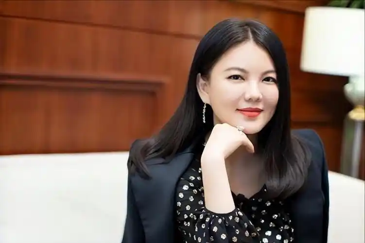 李湘:从主持人转为商人,她都经历了什么?_腾讯新闻