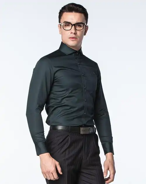 男款深墨绿色时尚翻领衬衫