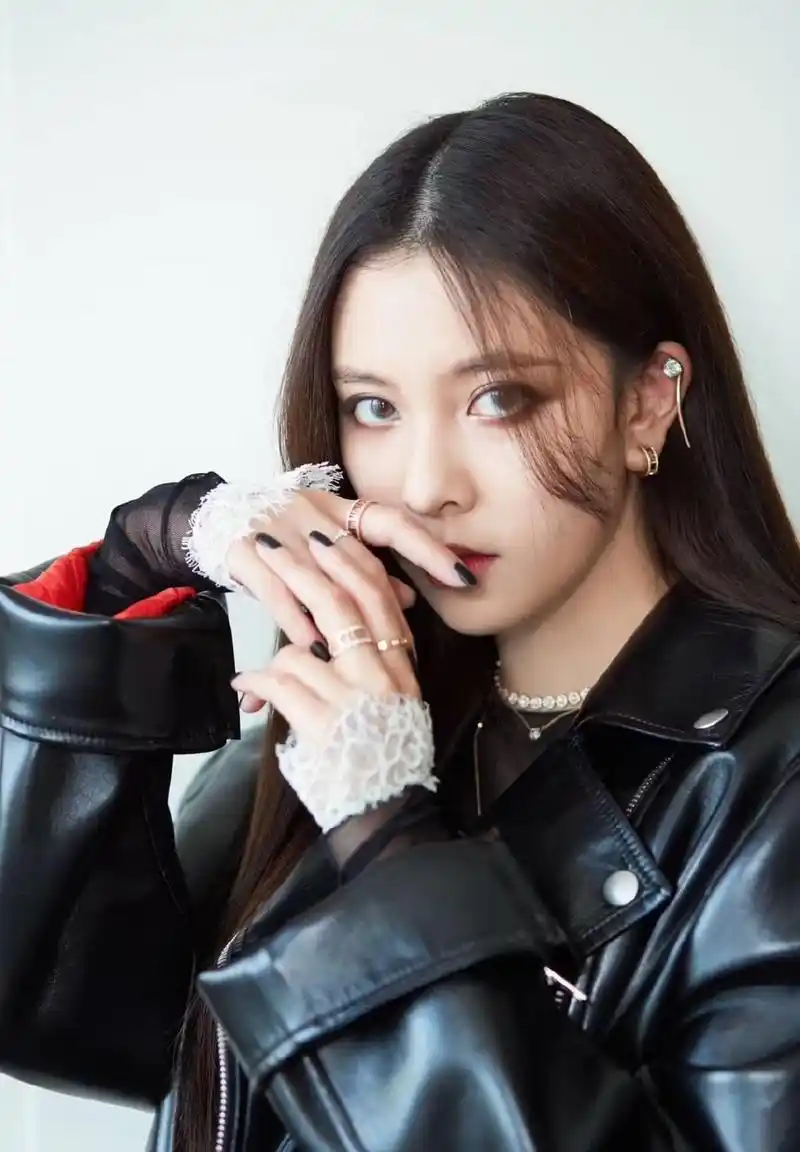 28岁宋妍霏,真是性感啊!长相"妖艳"身材好迷人!