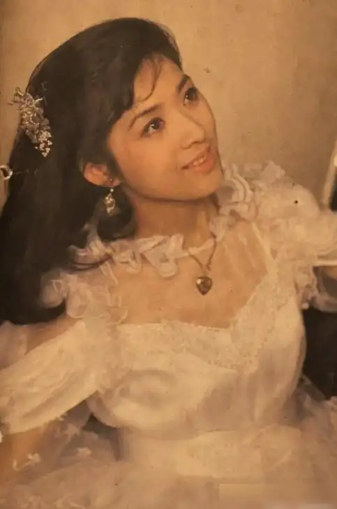 龚雪是八十年代受到男女老幼全民热爱的第一女影星