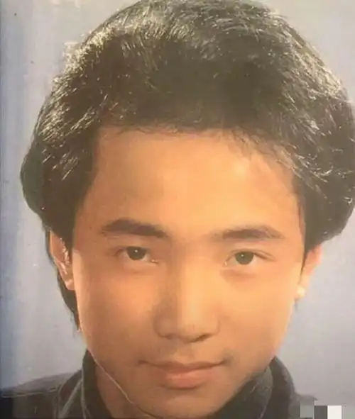 对于娱乐圈的明星们来说,外貌在一定程度上决定了他