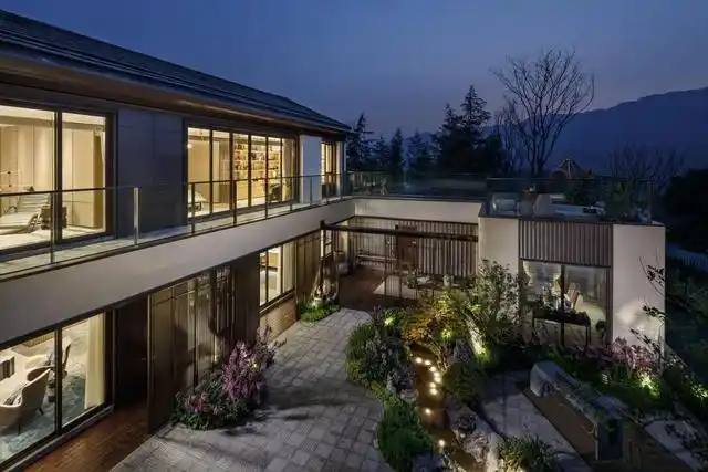 龙湖紫云台【千山阅】定义院墅新生活,269万起走俏市场_别墅