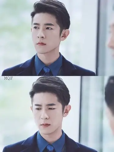 季肖冰展耀自制壁纸