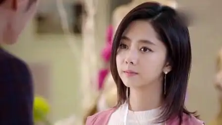 《狐狸的夏天》谭松韵被开除,心情不好连电话都扔水里!