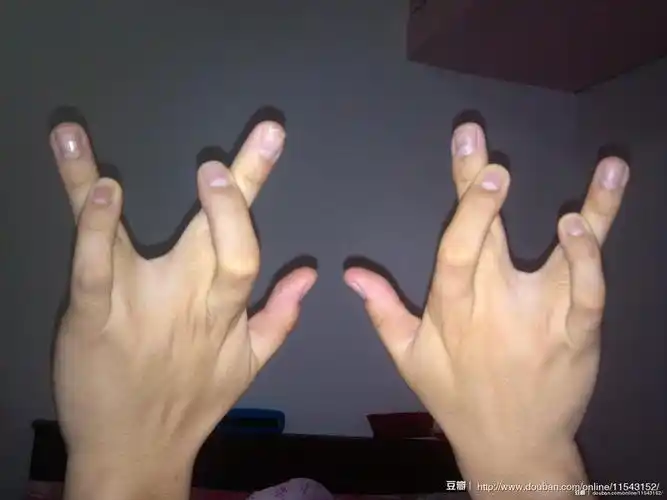 线上活动照片- 上传你的星际迷航手势,pk谢耳朵!