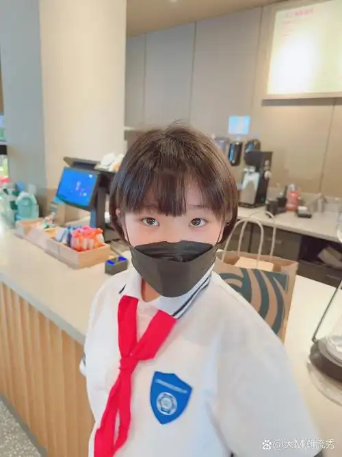 能看看你们家小学生的短发吗开学前还是要求剪短发的小学生