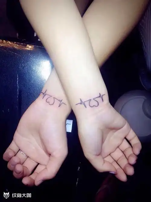 情侣心电图_纹身图案手稿图片_李施莹的纹身作品集