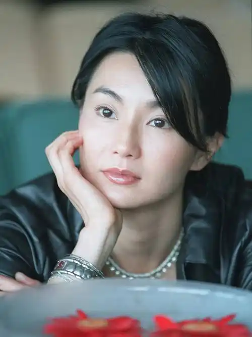 张曼玉曾被梁朝伟批演技差!默默耕耘蜕变影后 曾1年高达12部电影