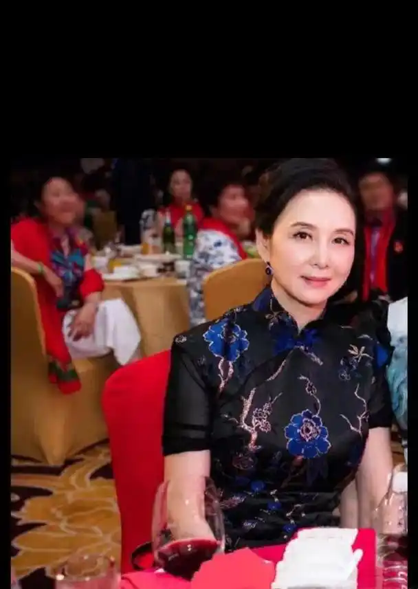 她一生只拍一部戏,却让人为她痴迷几十年,如今65岁却仍如少女