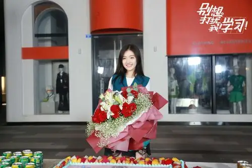 李兰迪别想打扰我学习杀青演绎双面南向晚一角引期待