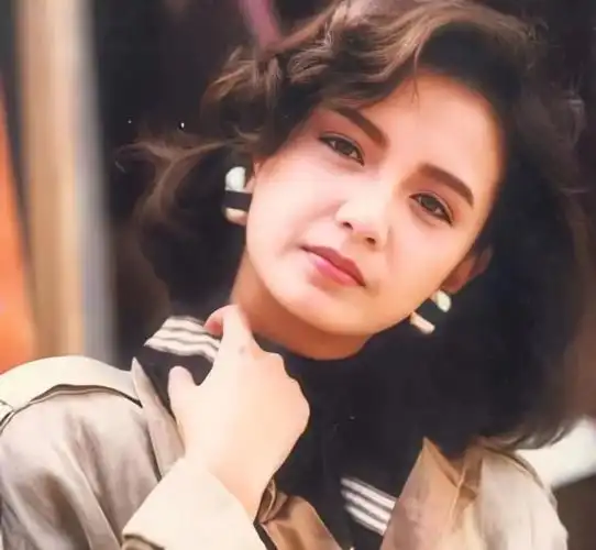 90年代性感港星们的惊艳穿搭合集_腾讯新闻