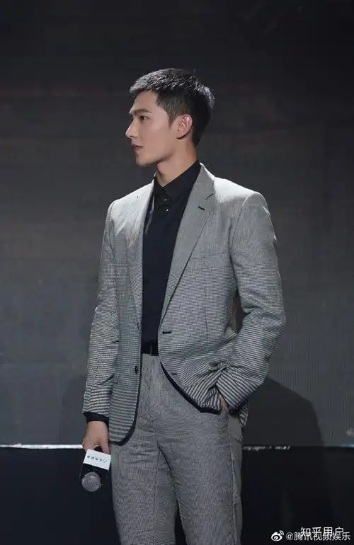 觉得杨洋剪的短发怎么样? - 知乎