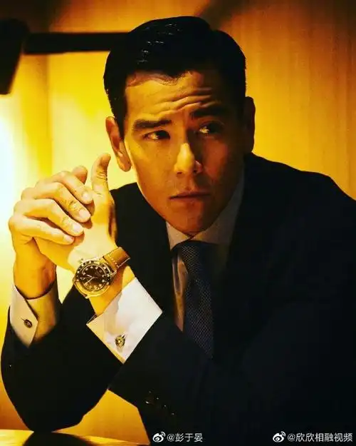 彭于晏说先锋精神探索不止##彭于晏光影随拍