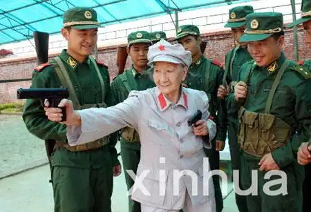 新闻频道 我的长征——与小崔一起"体验"长征路 > 正文    王泉媛简历