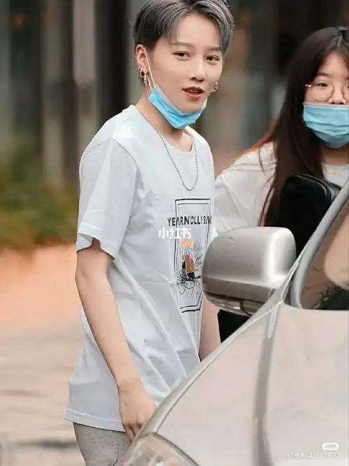 但是我也很努力叫朋友给你投票,奉献自己微薄的力量,真心希望刘雨昕c