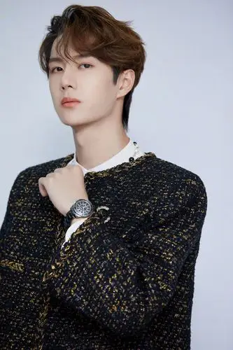 uniq-王一博 身着chanel 2019秋冬 "巴黎-纽约"高级手工坊系列夹克