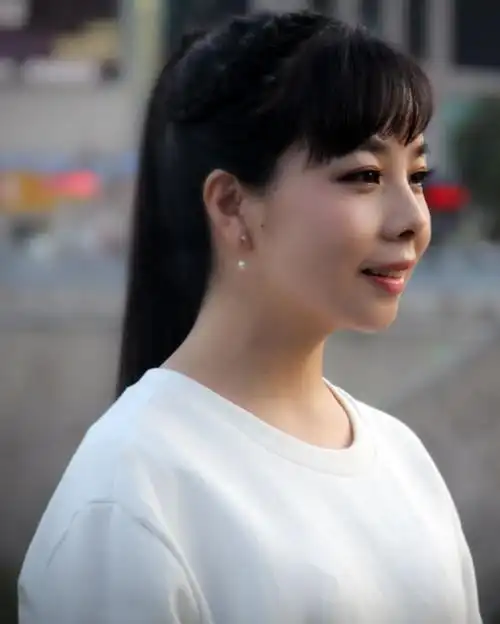 陕西民歌后王二妮居然有个双胞胎的妹妹,比她还要漂亮傻傻分不清