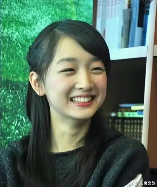 周冬雨早期采访图##周冬雨早期采访旧照