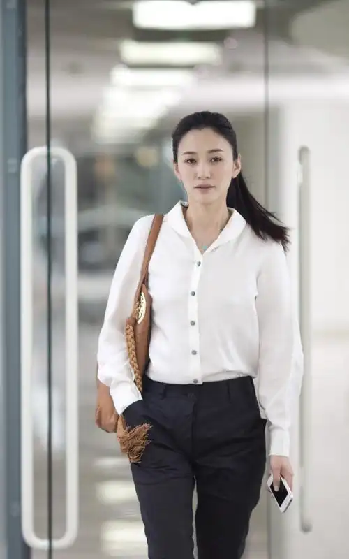 夜莺李小冉剧照壁纸