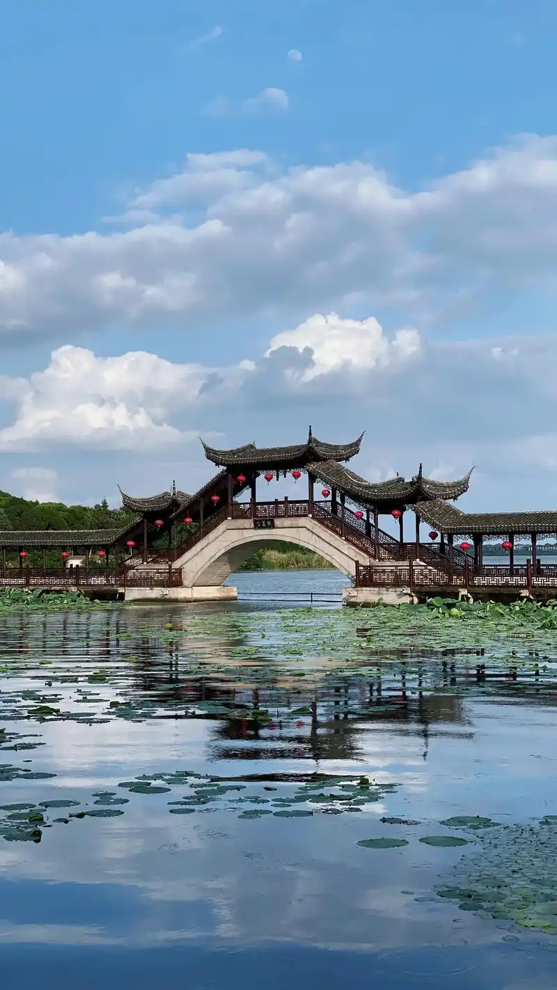 古朴恬静的锦溪古镇,是江南水乡最初的模样.来苏州玩如果想避开 - 抖