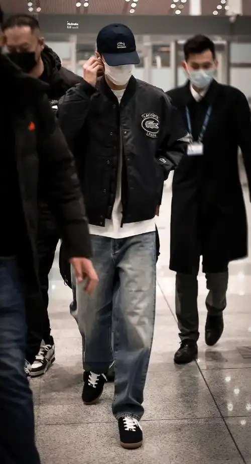 巴黎时装周##王一博巴黎时装周##王一博机场