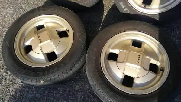 ae86 前期 纯正アルミ 4本セット タイやつき
