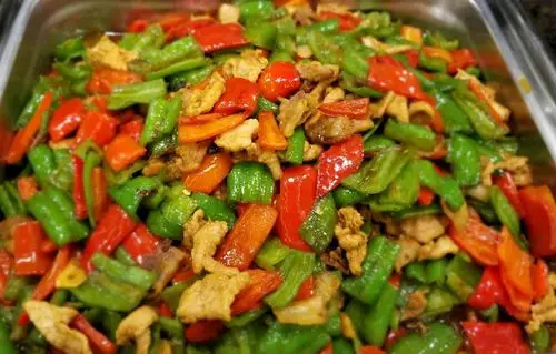 梨园大酒店二楼厨房自助餐出品