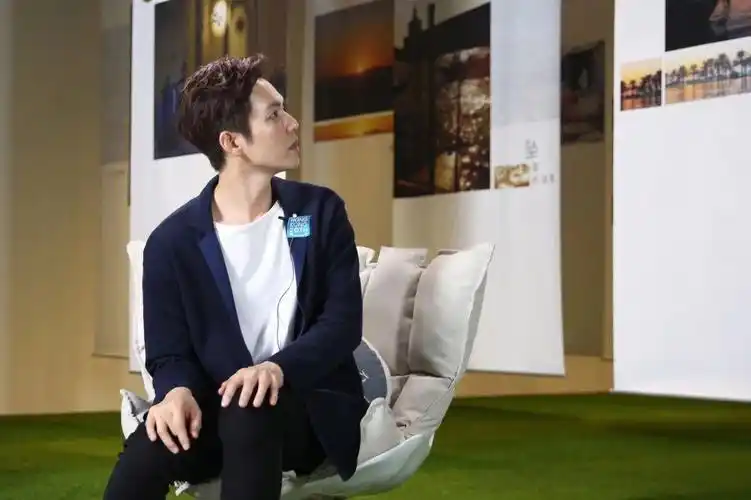 钟汉良庆祝香港回归25周年