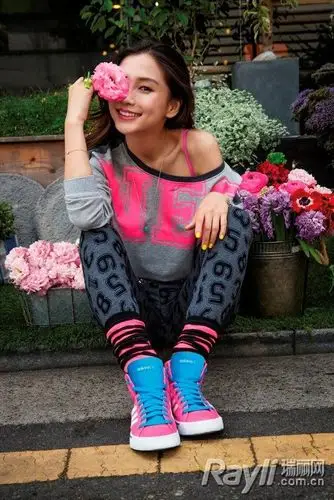 杨颖领跑女汉子 爱男香大胆释放荷尔蒙