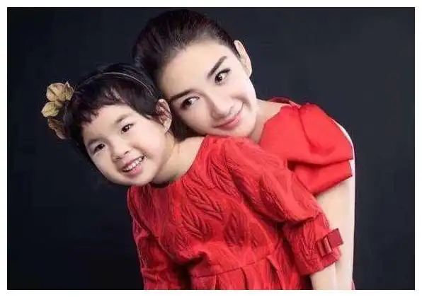 还有集齐三代缺点,网友:亲生的|遗传|黄奕|张庭_新浪新闻