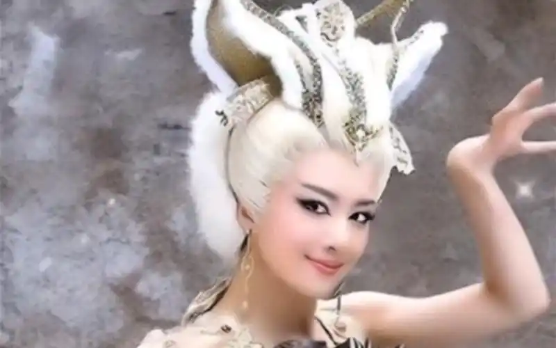 【李依晓】绝美苏妲己,参见女王大人_哔哩哔哩_bilibili