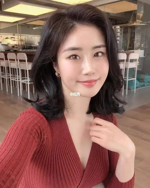 蓬松时尚颜值高,最后一种很女神2021流行蓬松烫短发|短发|发型2021