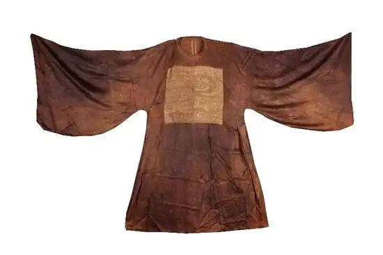 泰州明代家族墓出土服饰展在苏州丝绸博物馆开展