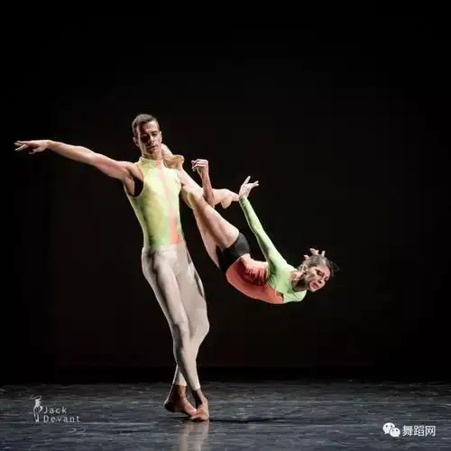 经典双人舞造型舞姿收藏早晚你会用到的