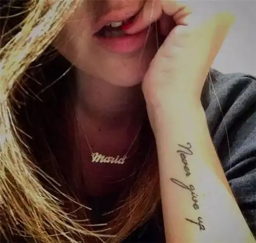 you" 和姐夫那一手恩爱秀的 还没吃饭就饱了 小清新纹身 是许多纹身